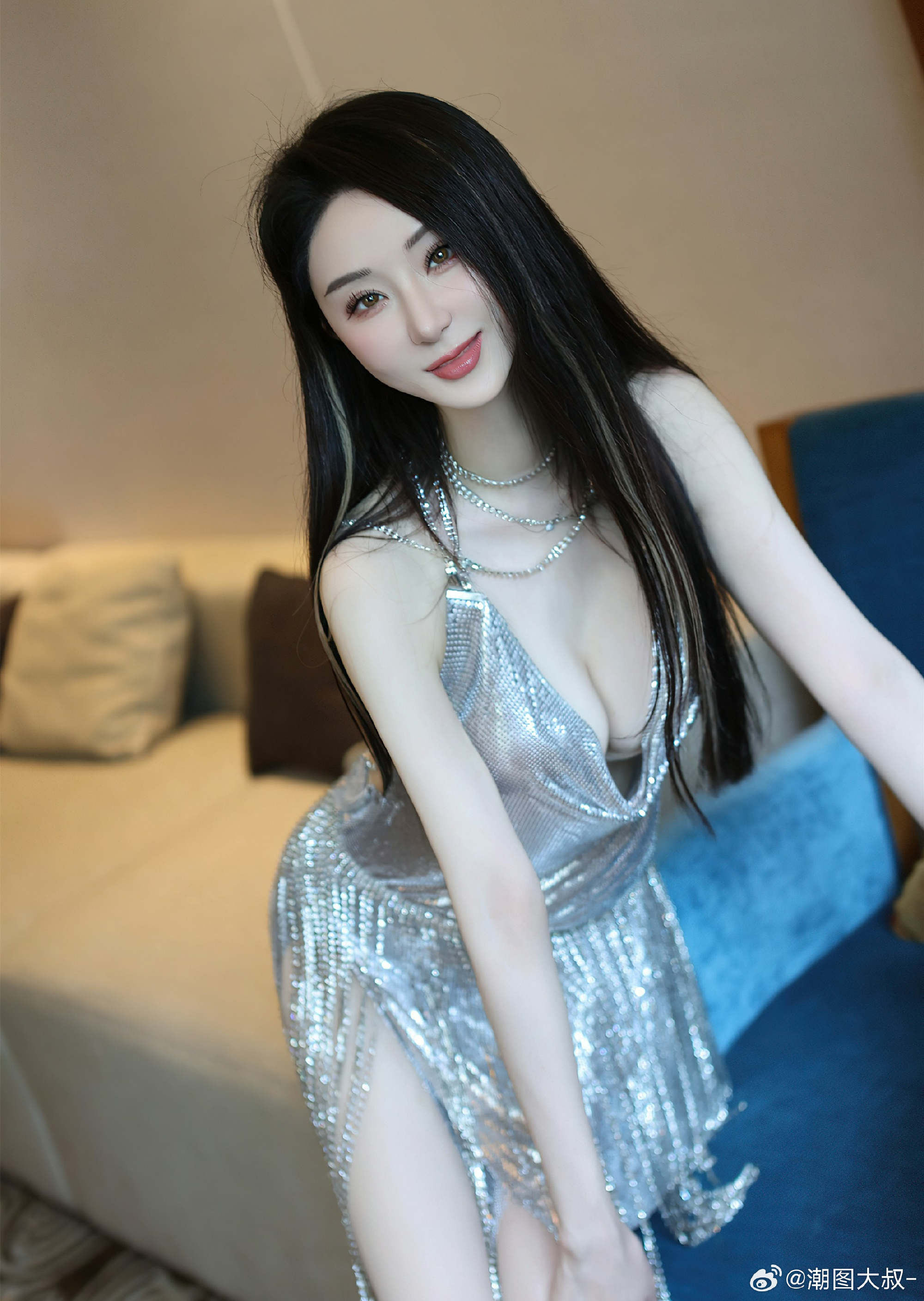 No.7483 期 70张+1P 银白色吊带裙搭配性感诱人原色丝袜，原图可.俬.我S - 第5张